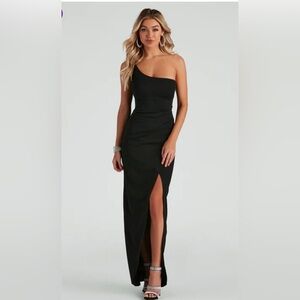 Black formal gown with one shoulder and slit